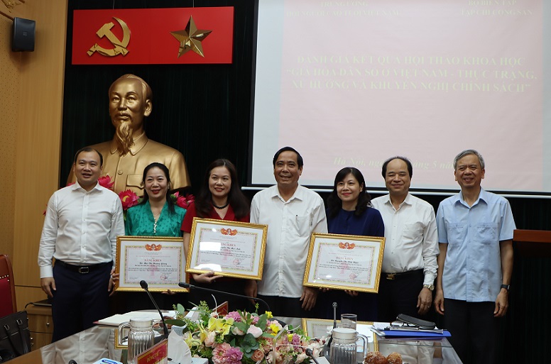 Họp đánh giá kết quả Hội thảo khoa học “Già hóa dân số ở Việt Nam - Thực trạng, xu hướng và khuyến nghị chính sách”
